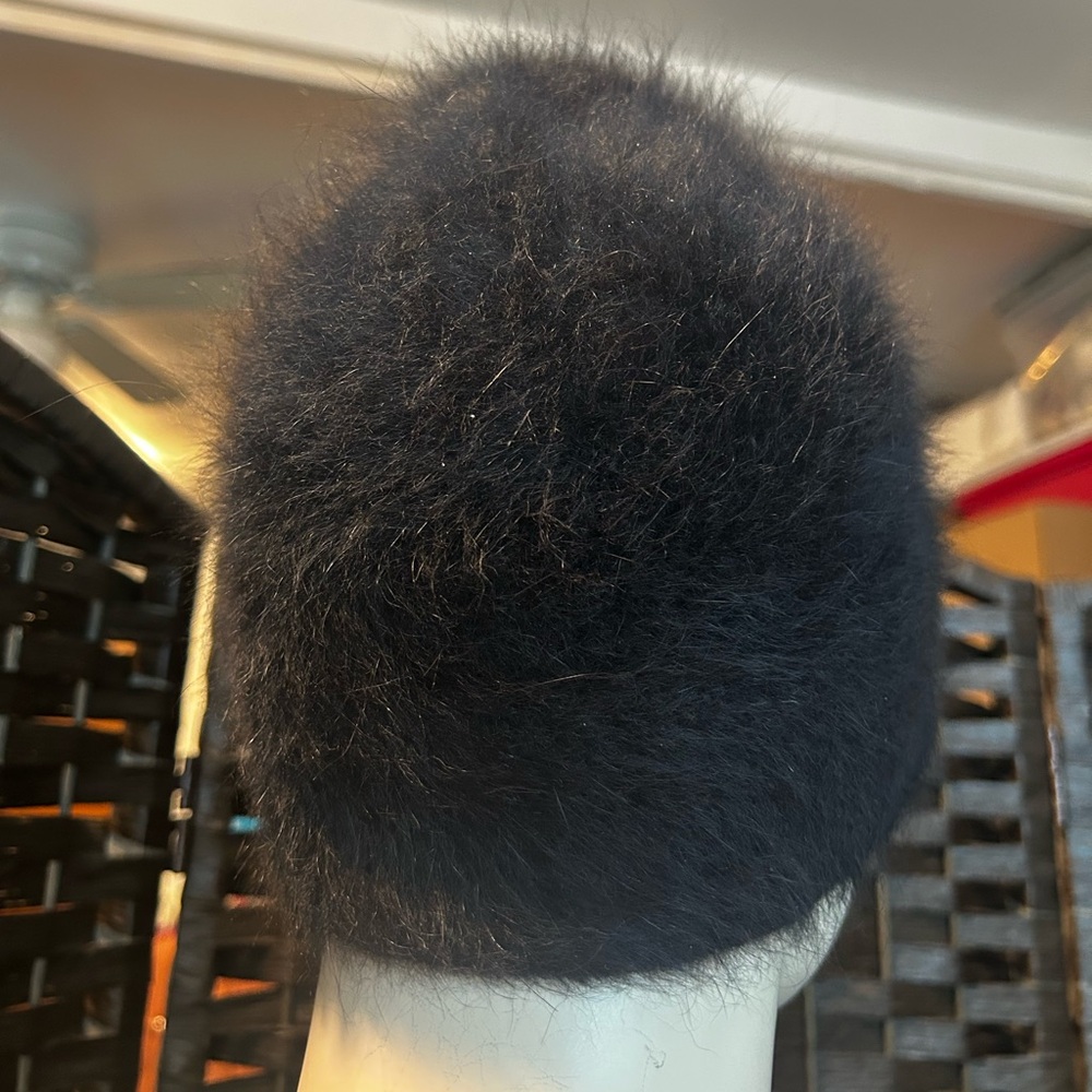 rabbit fur blend black beanie hat - Picture 4 of 6